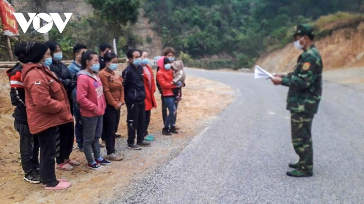 Ảnh: Trắng đêm tuần tra chống dịch trên biên giới Lạng Sơn - 11