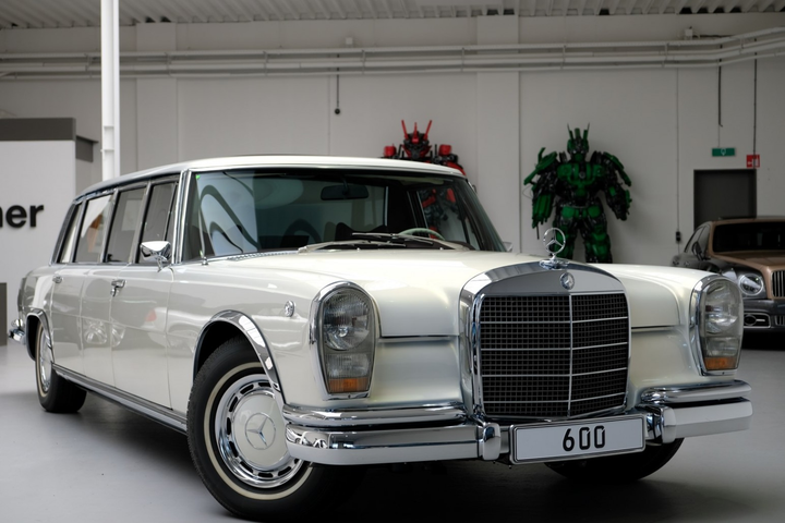 Cận cảnh Mercedes-Benz 600 Pullman đời 1975, giá 2,6 triệu USD - 2