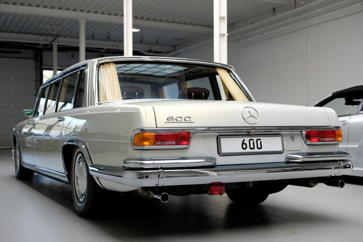 Cận cảnh Mercedes-Benz 600 Pullman đời 1975, giá 2,6 triệu USD - 3