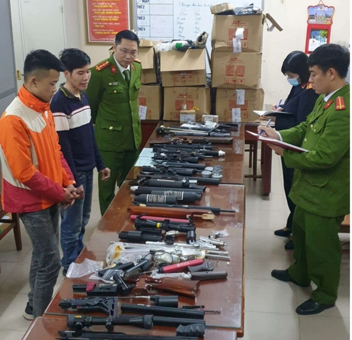 Bắt ổ nhóm sản xuất súng, thu giữ 10.000 viên đạn - 1