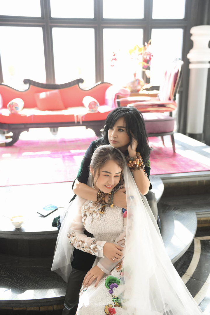 Những hình ảnh hiếm hoi trong đám cưới của con gái diva Thanh Lam - 10