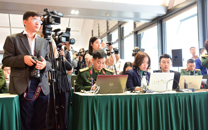 Ảnh: 500 phóng viên tác nghiệp tại phiên khai mạc Đại hội XIII của Đảng - 13