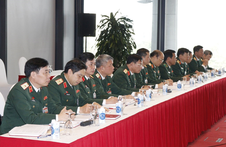 Ảnh: Đại biểu làm việc tại đoàn thảo luận các Văn kiện Đại hội XIII của Đảng - 2