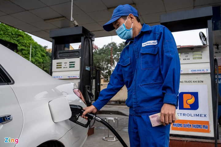 Thủ tướng chỉ đạo công tác điều hành giá xăng, thịt lợn năm 2021 - 1