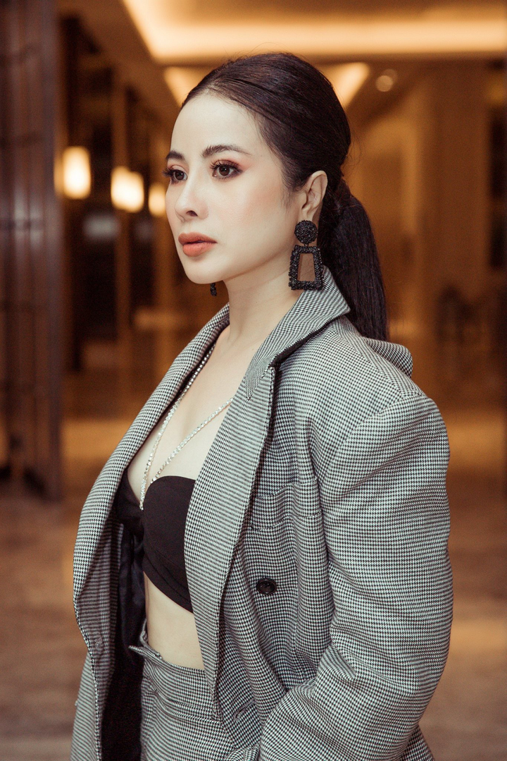 Fashion SYD'N: Cùng phụ nữ hiện đại tự tin làm chủ cuộc sống - 3