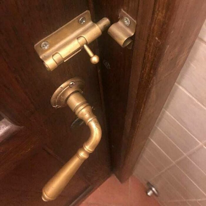 Cười sặc xem những thiết kế oái oăm, kỳ quặc đến khó tin - 10