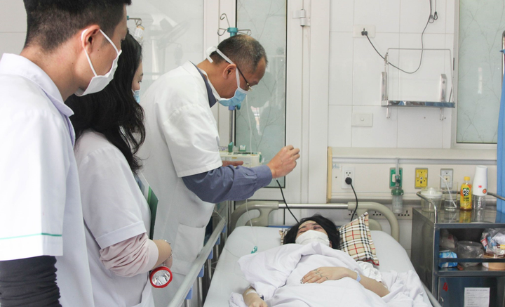 Đua nhau làm đẹp đón Tết, nhiều chị em nhận kết đắng - 1