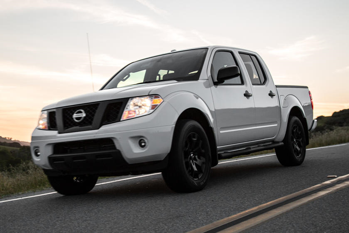 Sau 16 năm, Nissan Frontier chuẩn bị ra mắt phiên bản hoàn toàn mới - 2