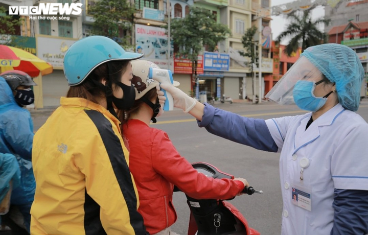 Thành lập các chốt liên ngành kiểm soát dịch COVID-19 ở Bắc Ninh - 2