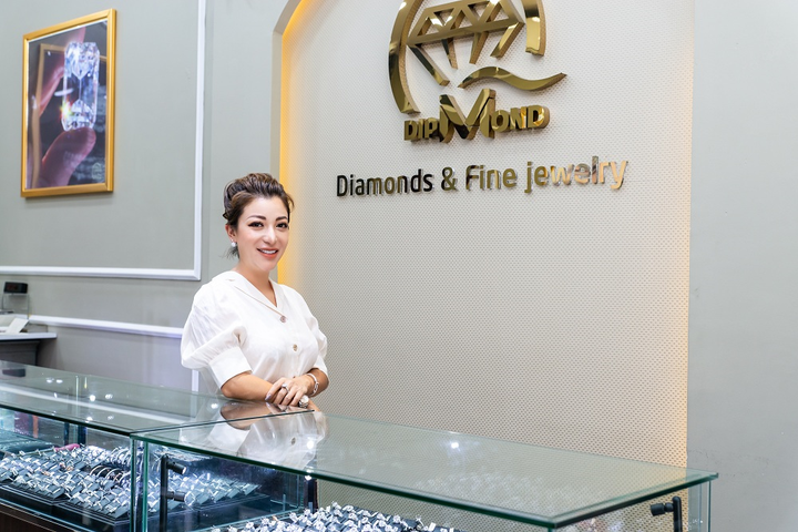 Ấn tượng với ‘thiên đường’ trang sức QM Kim Cương - 1