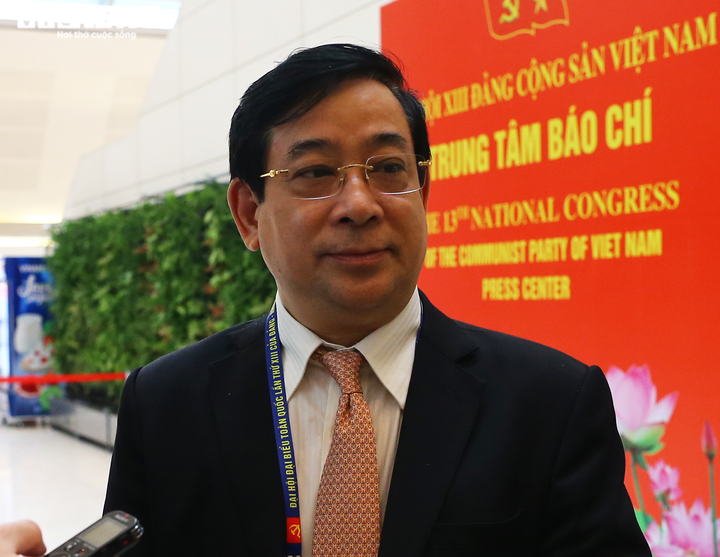 COVID-19 bùng phát trở lại, có thể phải làm tới hàng trăm nghìn xét nghiệm - 1