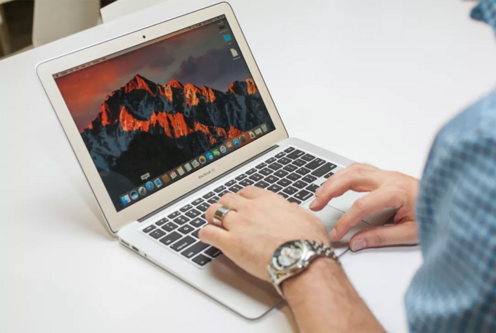 Cận Tết, nhiều laptop giảm giá đến 4 triệu đồng - 5