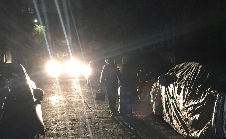 Ảnh: Quảng Ninh thông đêm lập chốt kiểm soát, xét nghiệm COVID-19 - 6