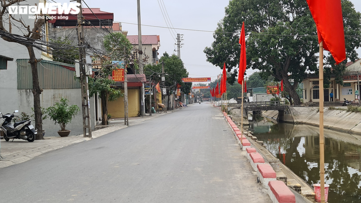 Bắc Ninh: Ngày đầu cách ly phòng dịch ở xã có 2 ca mắc COVID-19 - 9