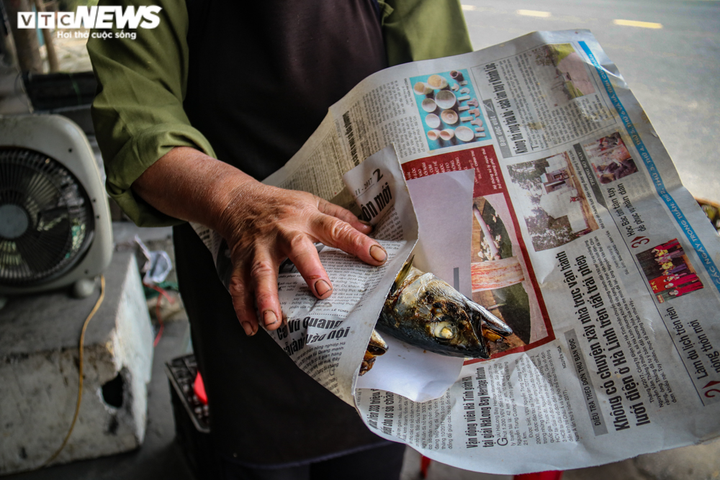 Ảnh: Làng nghề nướng cá nổi tiếng Hà Tĩnh tất bật vào vụ Tết - 9