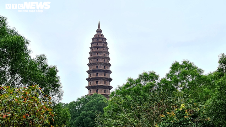 Khám phá chùa Phật Tích nghìn năm tuổi qua góc máy từ trên cao - 9