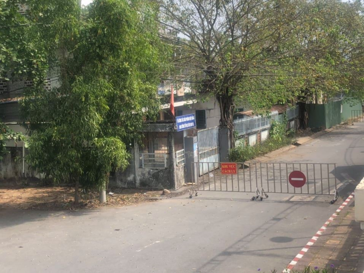 Bạc Liêu cách ly 4 người đi cùng chuyến bay với ca dương tính SARS-CoV-2 - 1