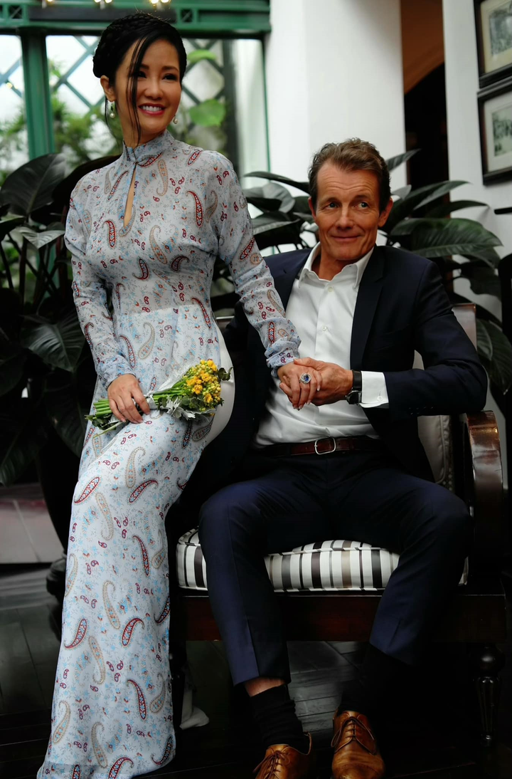 Hồng Nhung thoải mái khoe khoảnh khắc tình cảm bên bạn trai ngoại quốc - 1