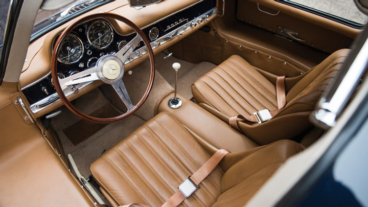 Mercedes-Benz 300 SL - huyền thoại cửa cánh chim - 2