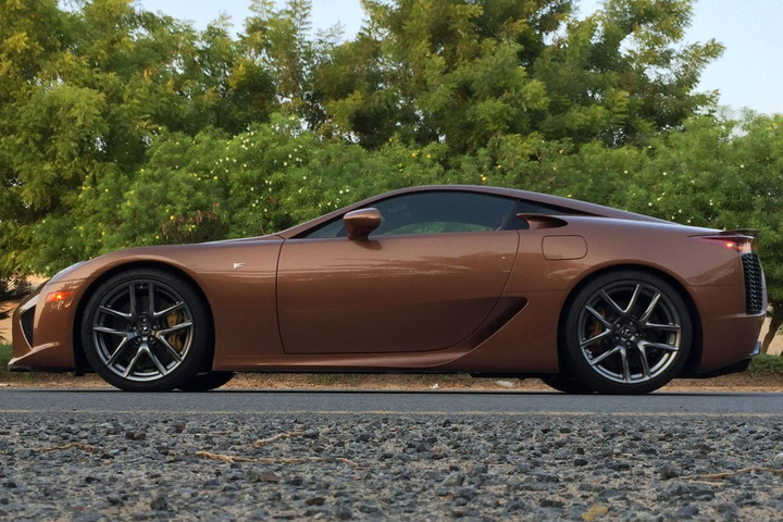 Cận cảnh Lexus LFA màu nâu ngọc trai siêu hiếm - 4