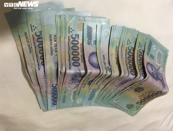 Người phụ nữ bán nước ‘hôi’ tiền của cô gái trả lại 15 triệu đồng - 1