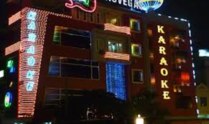 Hà Nội đóng cửa quán karaoke, vũ trường, bar từ 0h ngày 1/2 - 1