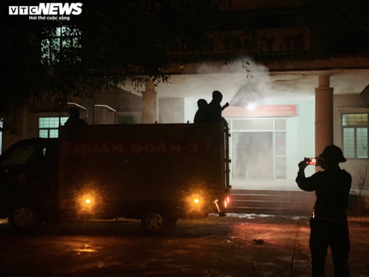 Ảnh: Quân đoàn 3 phun thuốc khử khuẩn tại vùng dịch ở Gia Lai - 6