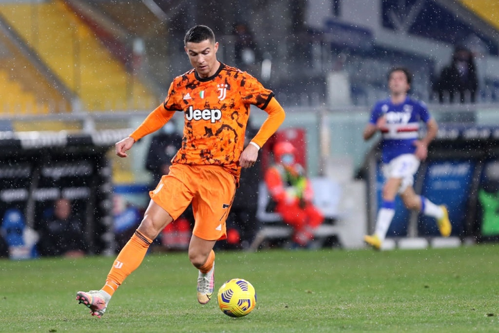 Ronaldo ghi dấu ấn trong trận thắng của Juventus - 2