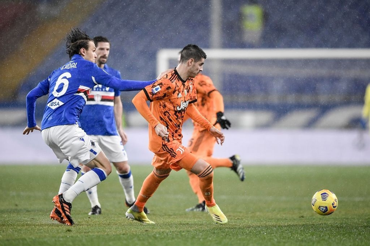 Ronaldo ghi dấu ấn trong trận thắng của Juventus - 4