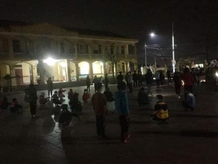 Chuyến xe trong đêm đưa 67 trẻ tiểu học ở Hải Dương đi cách ly ngày giáp Tết - 2