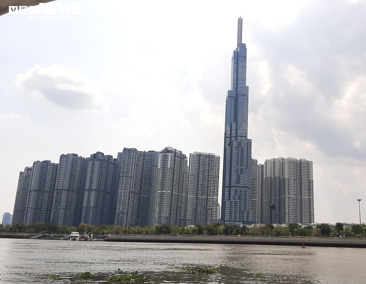 Ảnh: Ngắm trọn cảnh ven sông Sài Gòn với buýt hiện đại - 3