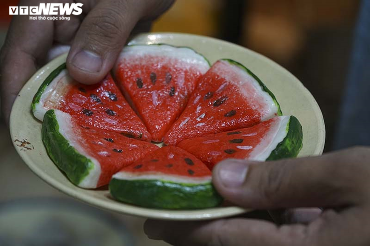 Ảnh: Mâm cơm ngày Tết của 3 miền làm từ đất sét sống động như thật - 14