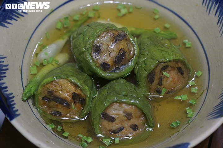 Ảnh: Mâm cơm ngày Tết của 3 miền làm từ đất sét sống động như thật - 13