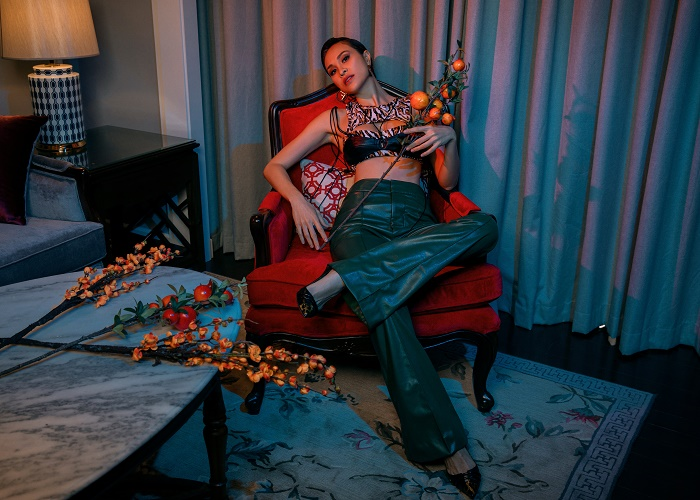 MC Phương Mai áy náy vì chưa thể cho con trai gặp mặt ông bà nội - 10