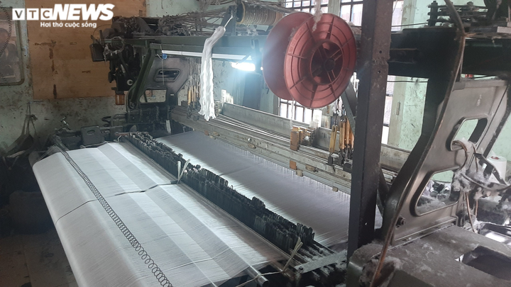 Ảnh: Những xưởng dệt vải cuối cùng ở Sài Gòn - 9