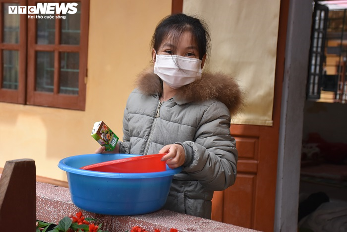 Ảnh: Học sinh lớp 6 học cách sống tự lập trong khu cách ly - 11