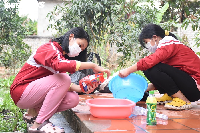 Ảnh: Học sinh lớp 6 học cách sống tự lập trong khu cách ly - 2