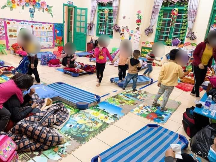 Đêm đầu tiên xa nhà trong nước mắt của bé 4 tuổi tại khu cách ly - 2