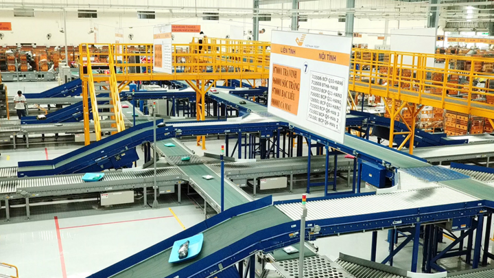 Bưu điện tăng ca, đảm bảo lưu thoát hàng hóa trước Tết Nguyên đán - 1