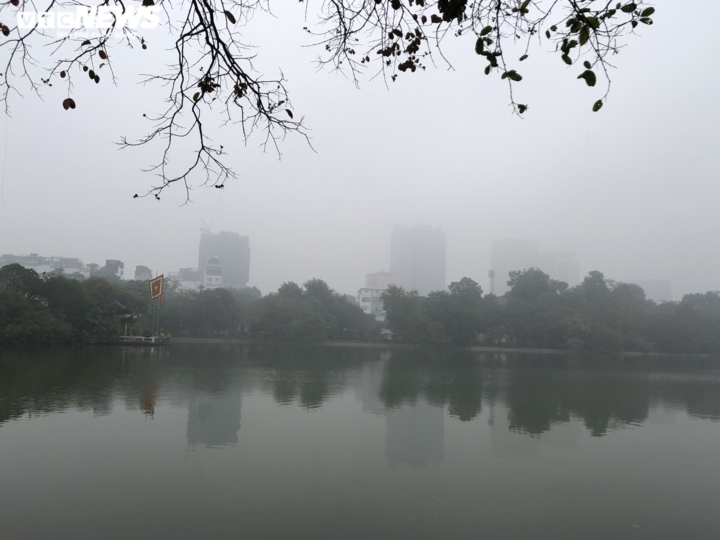 Thời tiết hôm nay: Miền Bắc chìm trong sương mù, trời rét về đêm và sáng - 1