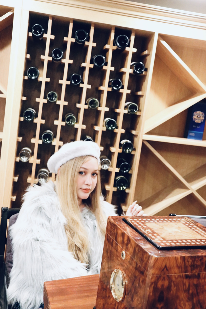 9X Sài thành đa tài, sở hữu vẻ đẹp lai Tây thu hút bao chàng trai - 2