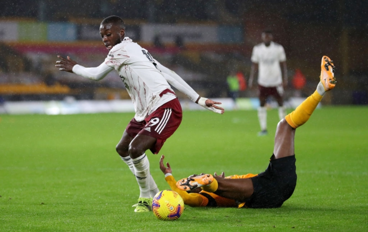 Kết quả Ngoại Hạng Anh: Nhận 2 thẻ đỏ, Arsenal thua ngược Wolverhampton - 1