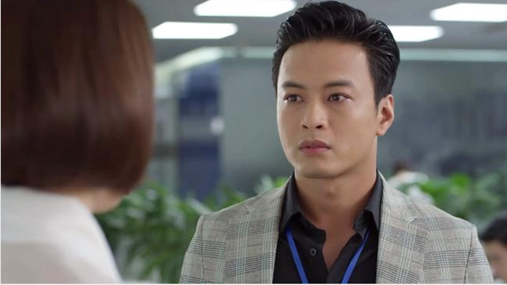 Hướng dương ngược nắng tập 23: Minh bắt quả tang ông Vụ mây mưa với cấp dưới - 1