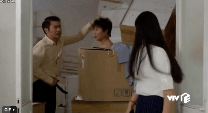 Hướng dương ngược nắng tập 23: Minh bắt quả tang ông Vụ mây mưa với cấp dưới - 3