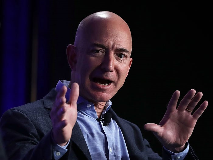 Jeff Bezos xây dựng đế chế Amazon thế nào trước khi rời vị trí CEO? - 12