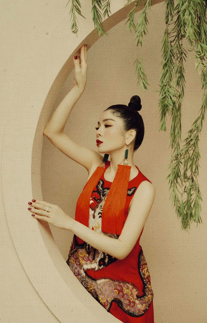 Lần đầu tiên sau 10 năm, Lệ Quyên ra Hà Nội ăn Tết với mẹ - 4