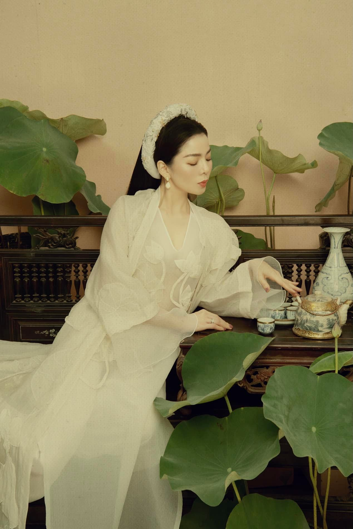 Lần đầu tiên sau 10 năm, Lệ Quyên ra Hà Nội ăn Tết với mẹ - 3