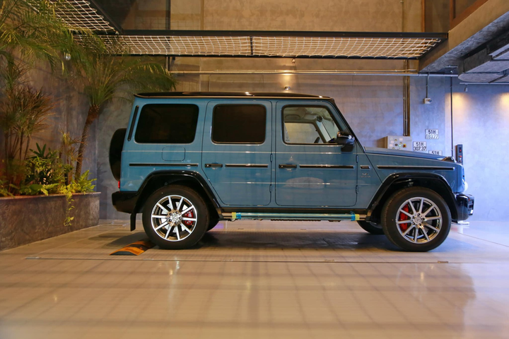 Mercedes-AMG G 63 màu độc xuất hiện trong garage của Cường Đô La - 2