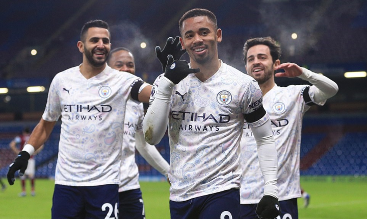 Kết quả Ngoại Hạng Anh: Man City thắng dễ Burnley - 2