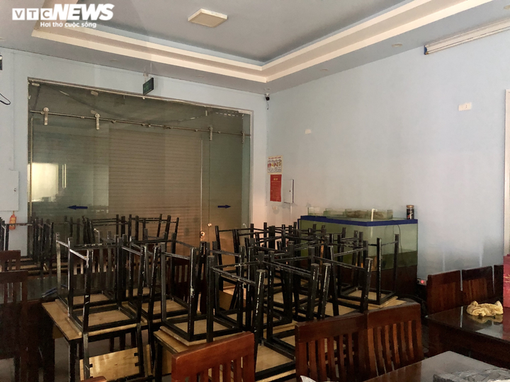 Điêu đứng giữa COVID-19, nhiều hàng quán Hà Nội đóng cửa nghỉ Tết sớm - 7